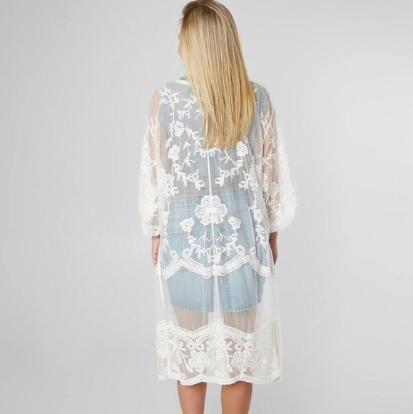 Dizzy Lizzy Embroidered Mesh Lace Kimono Size Medium - Picture 2 of 6